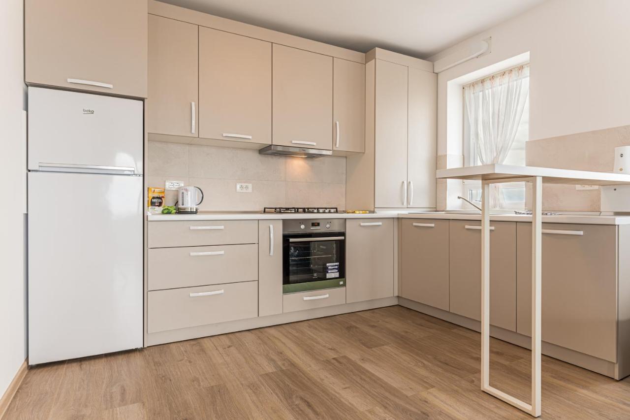 Coresi Modern Apartment Brasov Luaran gambar